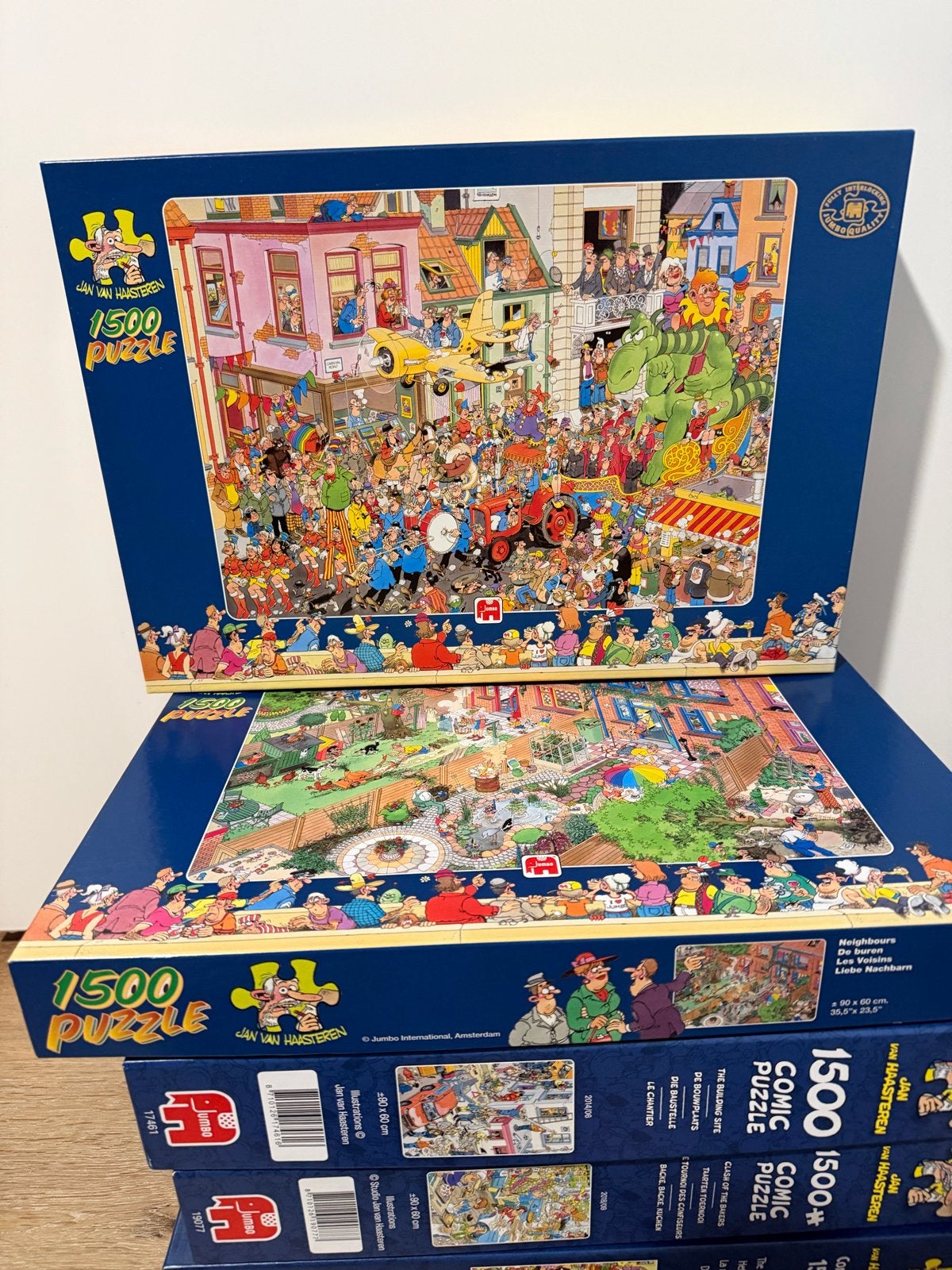 Foto 2 van Jumbo Jan van Haasteren 1500 stukjes puzzels diverse titels