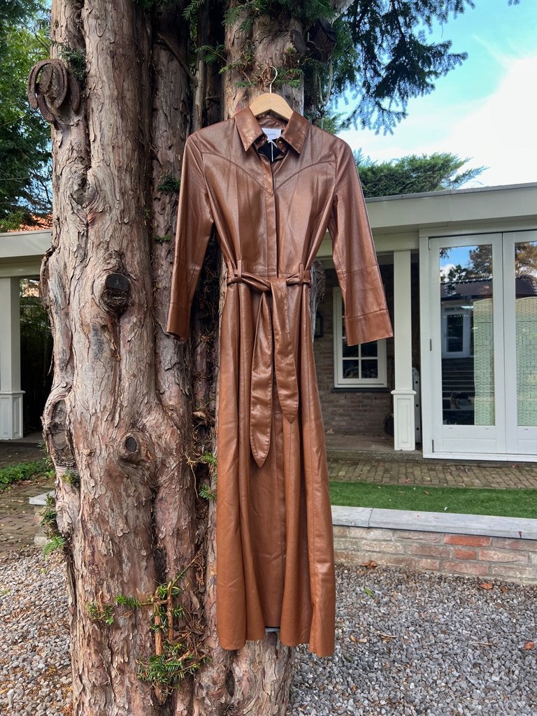 NANUSHKA vegan leather doorknoop jurk €79 SALE- TIEN insta, Kleding | Dames, TIEN concepts, -, Ophalen of Verzenden, Zo goed als nieuw