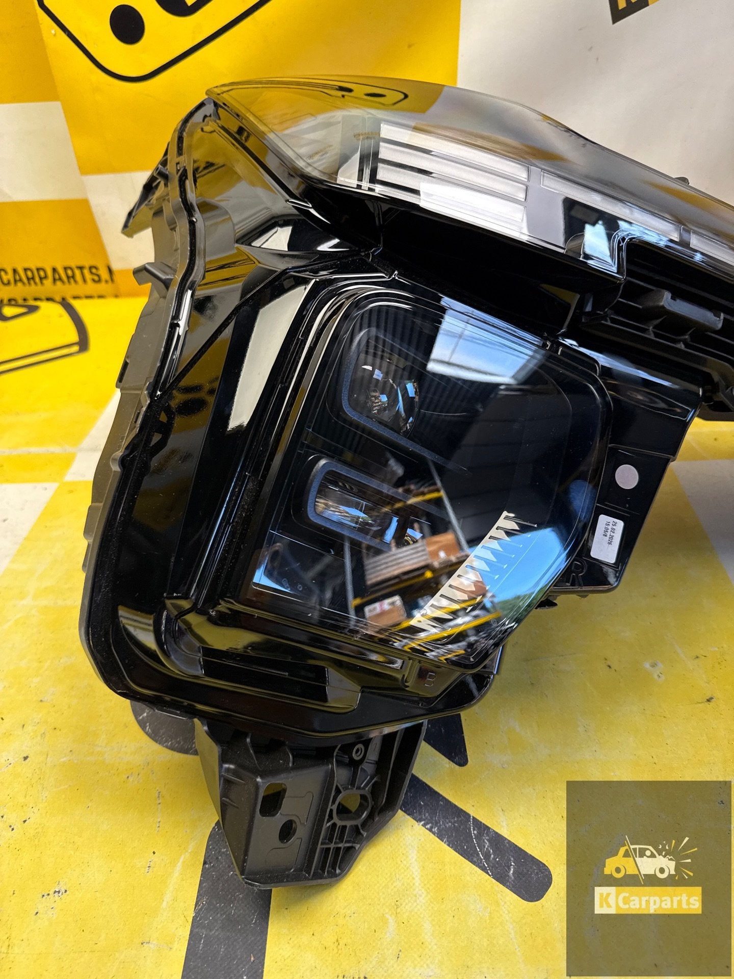 VOLVO EX60 FULL LED Koplamp Rechts ELECTRIC 32365801, Gebruikt, Gunnar Engellaus vag 8
405 31  Gothenburg, SE, Info@volvocars.com