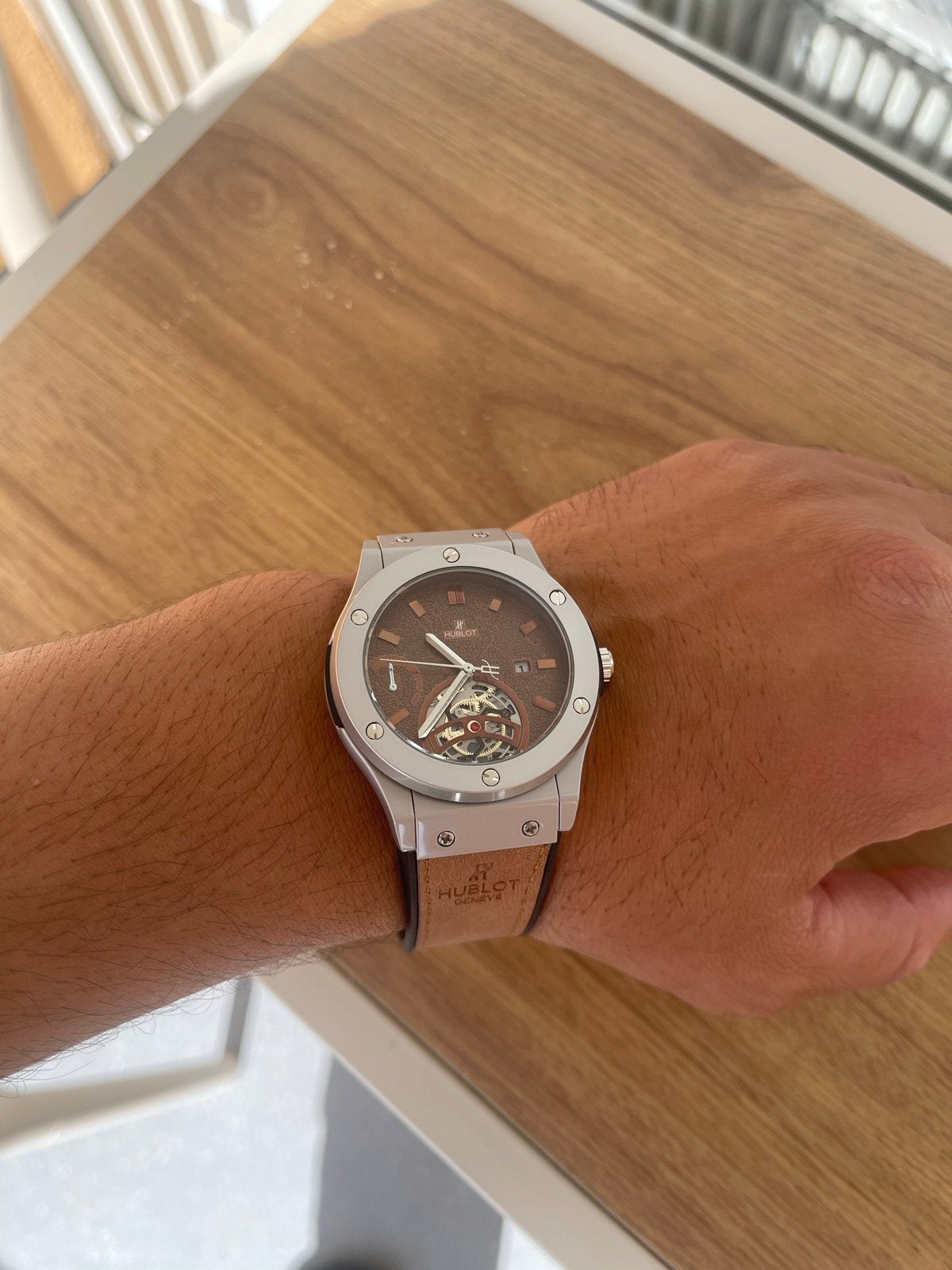 Hublot Horloge - Stijlvol Polshorloge met Lederen Band, Ophalen of Verzenden, Overige merken