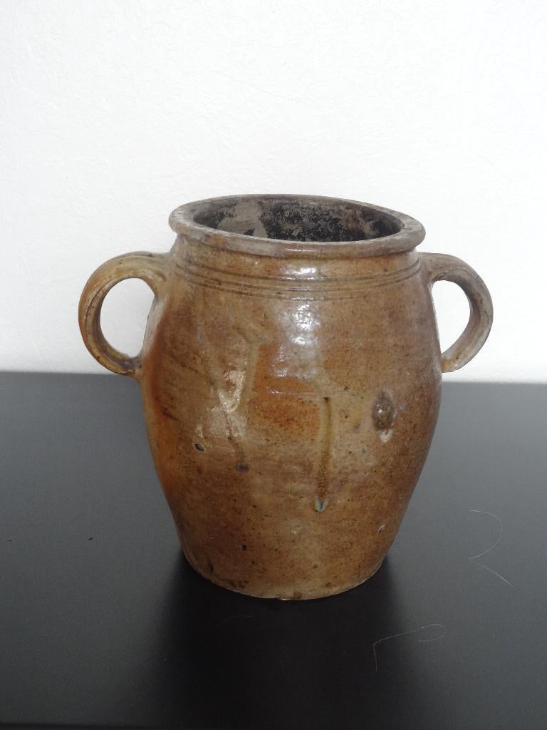 Pot met 2 vertikale oren, 18de eeuw, Frankrijk, hoog 22 cm, Antiek en Kunst, Antiek | Keramiek en Aardewerk, Verzenden