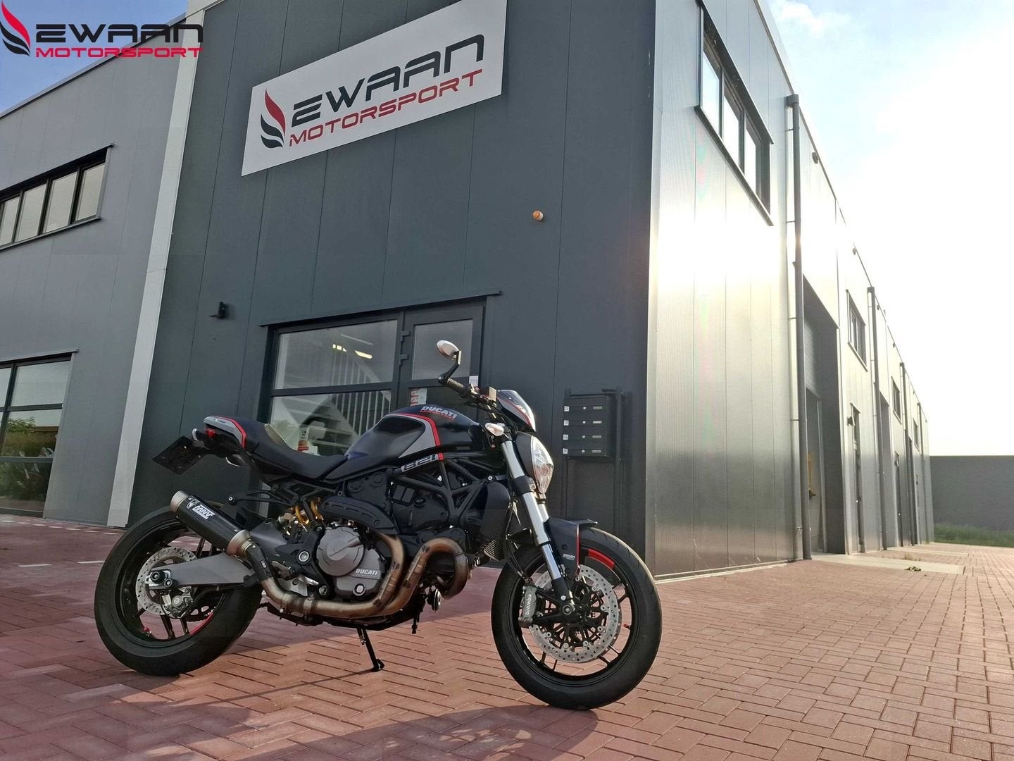 DUCATI MONSTER 821 Stealth edition full option!, Motoren, Motoren | Ducati, DUCATI, 2 cilinders, Motorrijbewijs A, Bedrijf