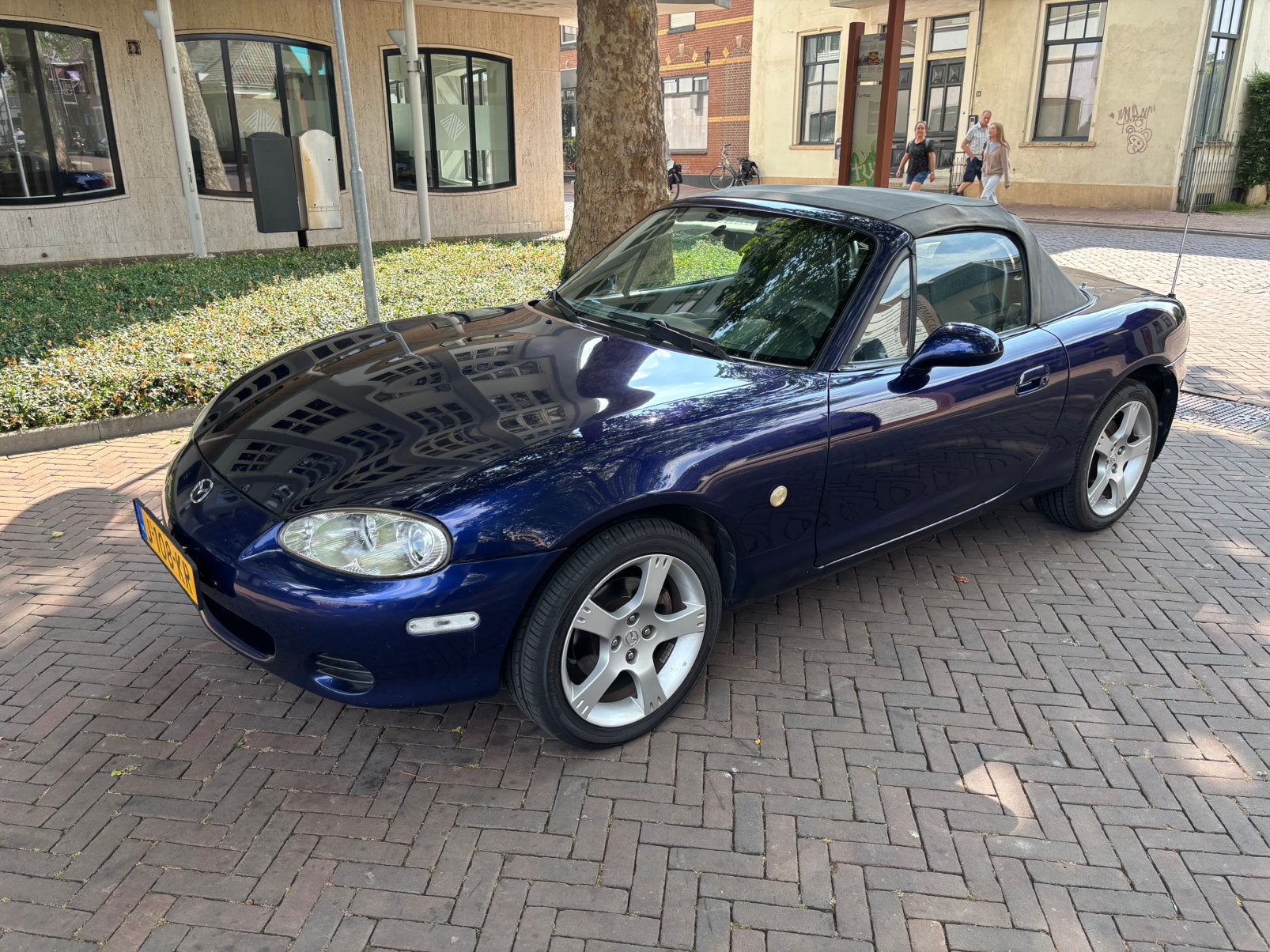 Mazda MX-5 1.8 SVT Exclusive silver blues edition, 145 pk, Achterwielaandrijving, 40 €/maand, 4 cilinders