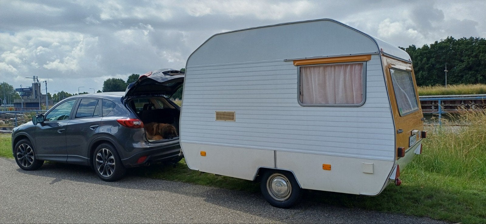 Retro Sprite Ariel caravan met voortent en nieuwe banden, Caravans en Kamperen, Particulier
