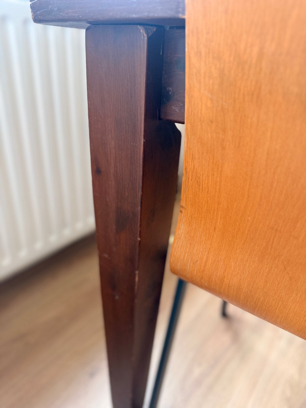 Robuuste houten eettafel - Gebruikt, Huis en Inrichting, Tafels | Eettafels, Ophalen, Gebruikt, 50 tot 100 cm, 150 tot 200 cm