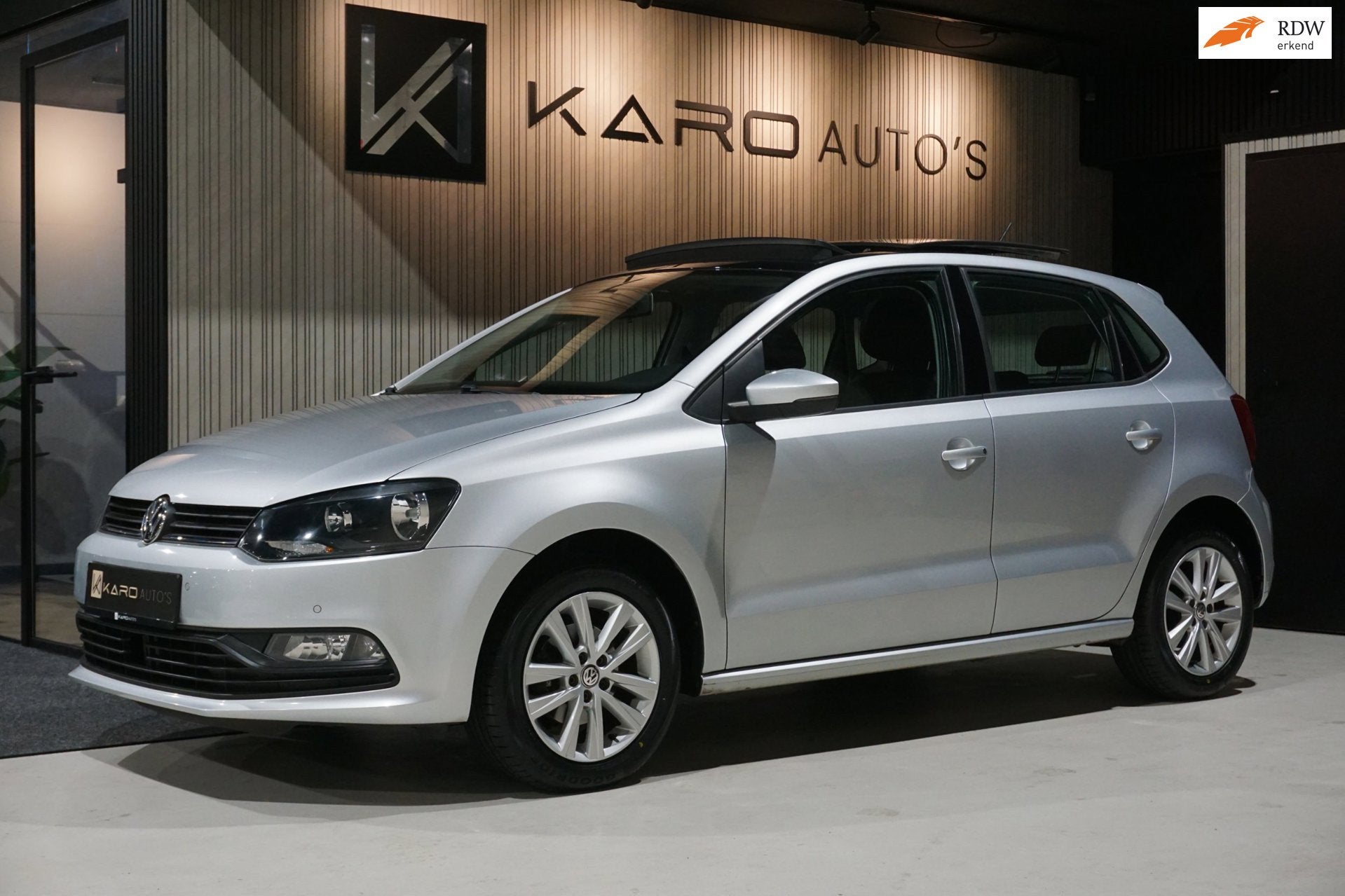 Volkswagen Polo 1.0 Comfort Pano Carplay Cruise Airco 1e Eig, Auto's, Stof, Gebruikt, Verwarmde buitenspiegels, Bedrijf
