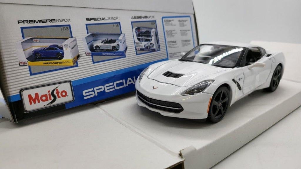 Chevrolet Corvette Stingray 2014 Wit 1:24, Hobby en Vrije tijd, Modelauto's | 1:24, Ophalen of Verzenden, Nieuw, Auto, Maisto