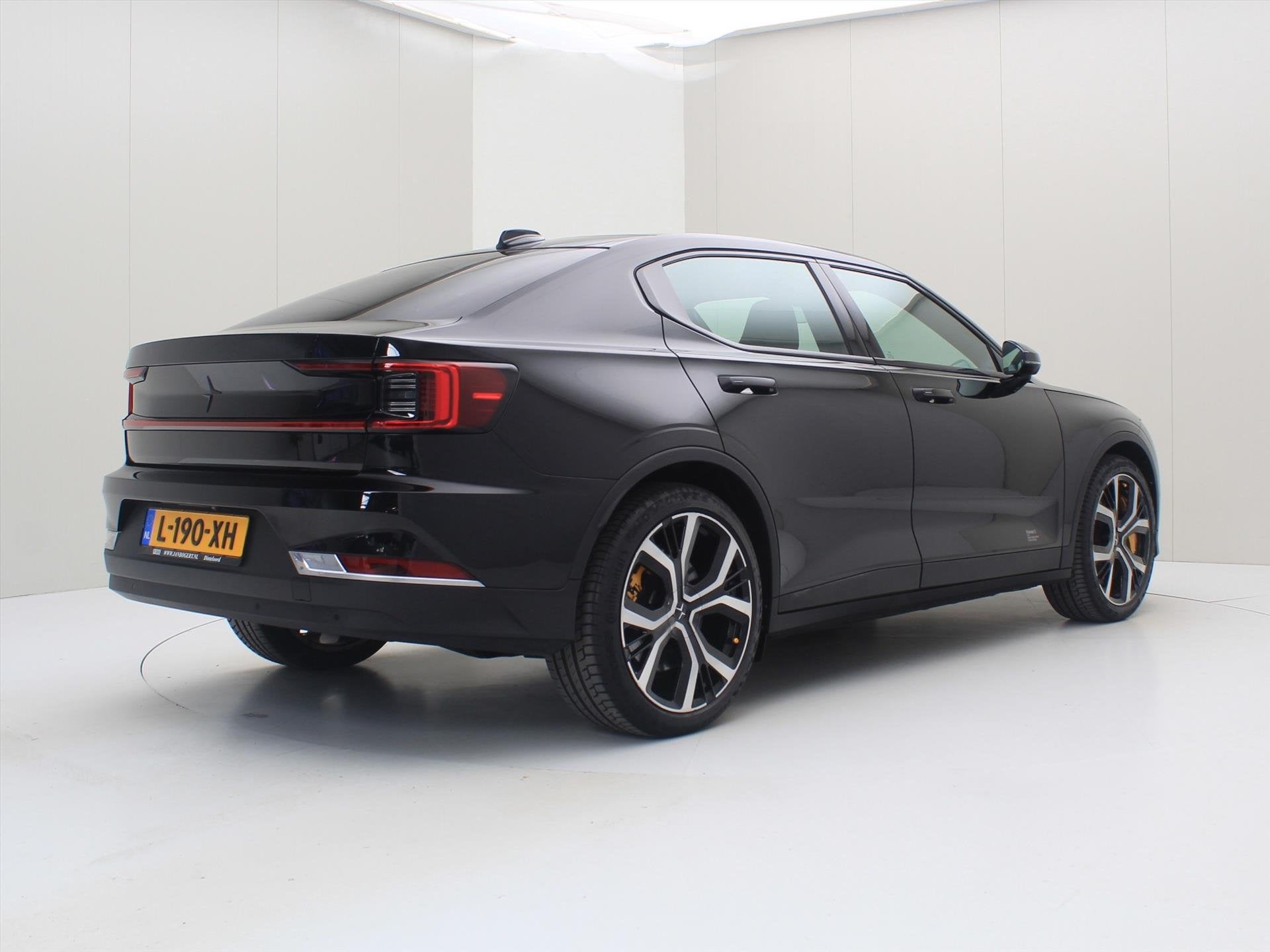 Polestar 2 Long Range Dual Motor 408pk 94.5% SoH Performance, Auto's, Polestar 2, Stof, Gebruikt, Zwart