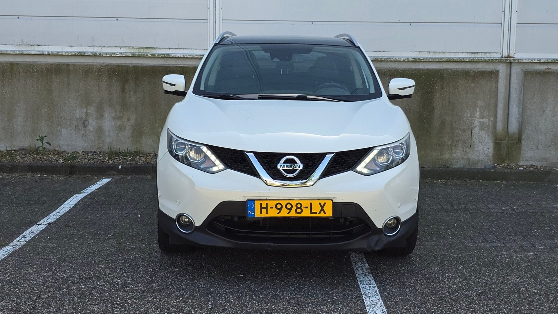 Nissan Qashqai 1.2 Connect Edition, Voorwielaandrijving, Euro 6, 4 cilinders, 116 pk