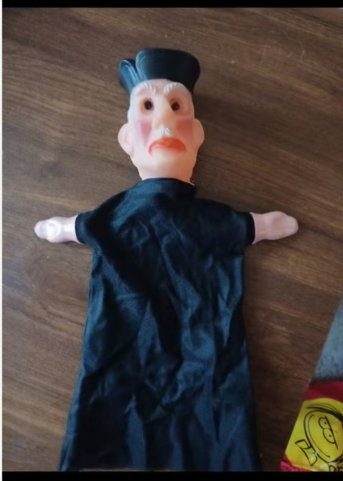 TE KOOP VERZAMELING HANDPOPPEN POPPENKAST, Kinderen en Baby's, Ophalen of Verzenden, Overige typen