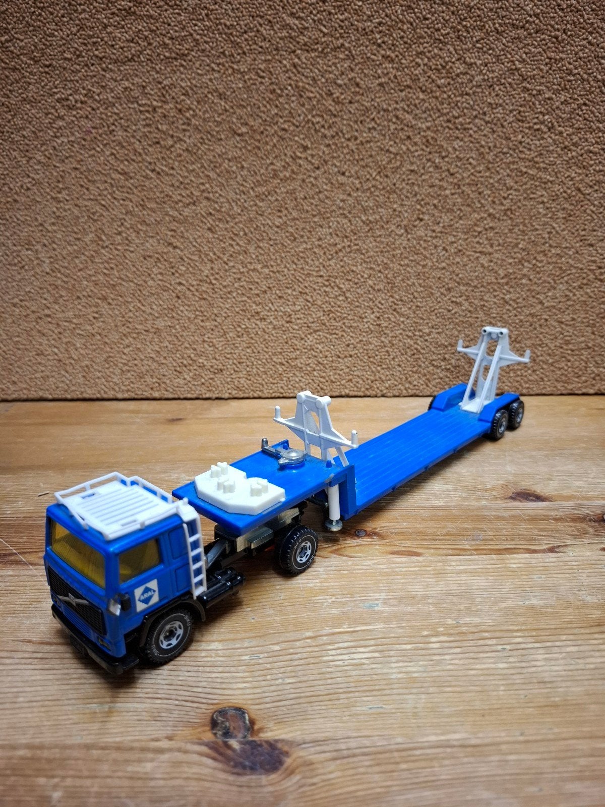 Siku Volvo met dieplader, Ophalen of Verzenden, Gebruikt, Bus of Vrachtwagen, SIKU