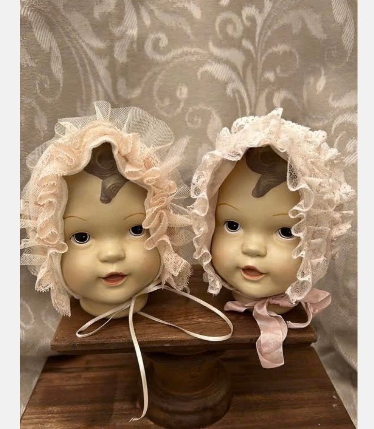 2 x poppenhoofdjes Clayre & eve met vintage muts, pr.p.stuk, Verzamelen, Poppen, Ophalen of Verzenden, Zo goed als nieuw, X, Pop