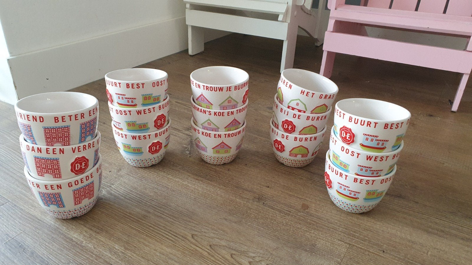 15 Douwe Egberts koffie koppen, Overige merken, Ophalen of Verzenden, Zo goed als nieuw, Modern