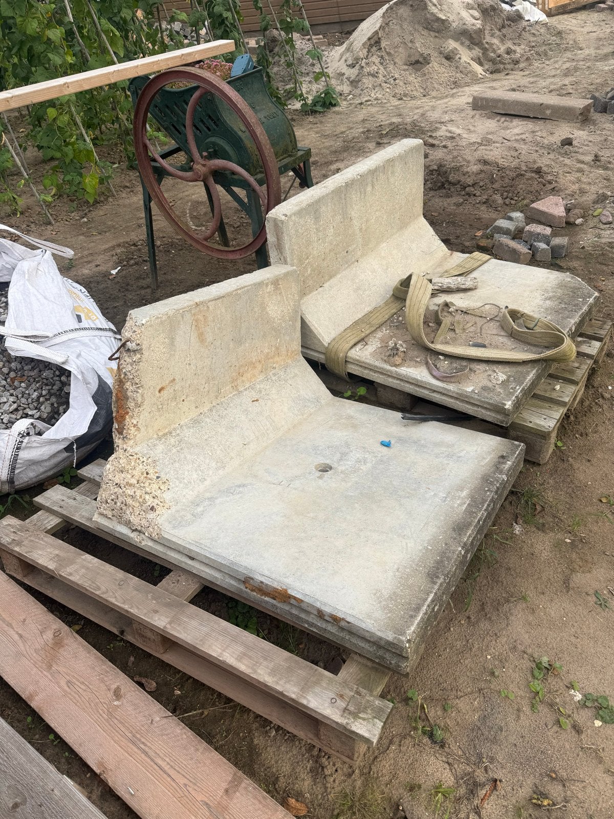 Betonnen platen en keerwanden, Ophalen of Verzenden, Gebruikt
