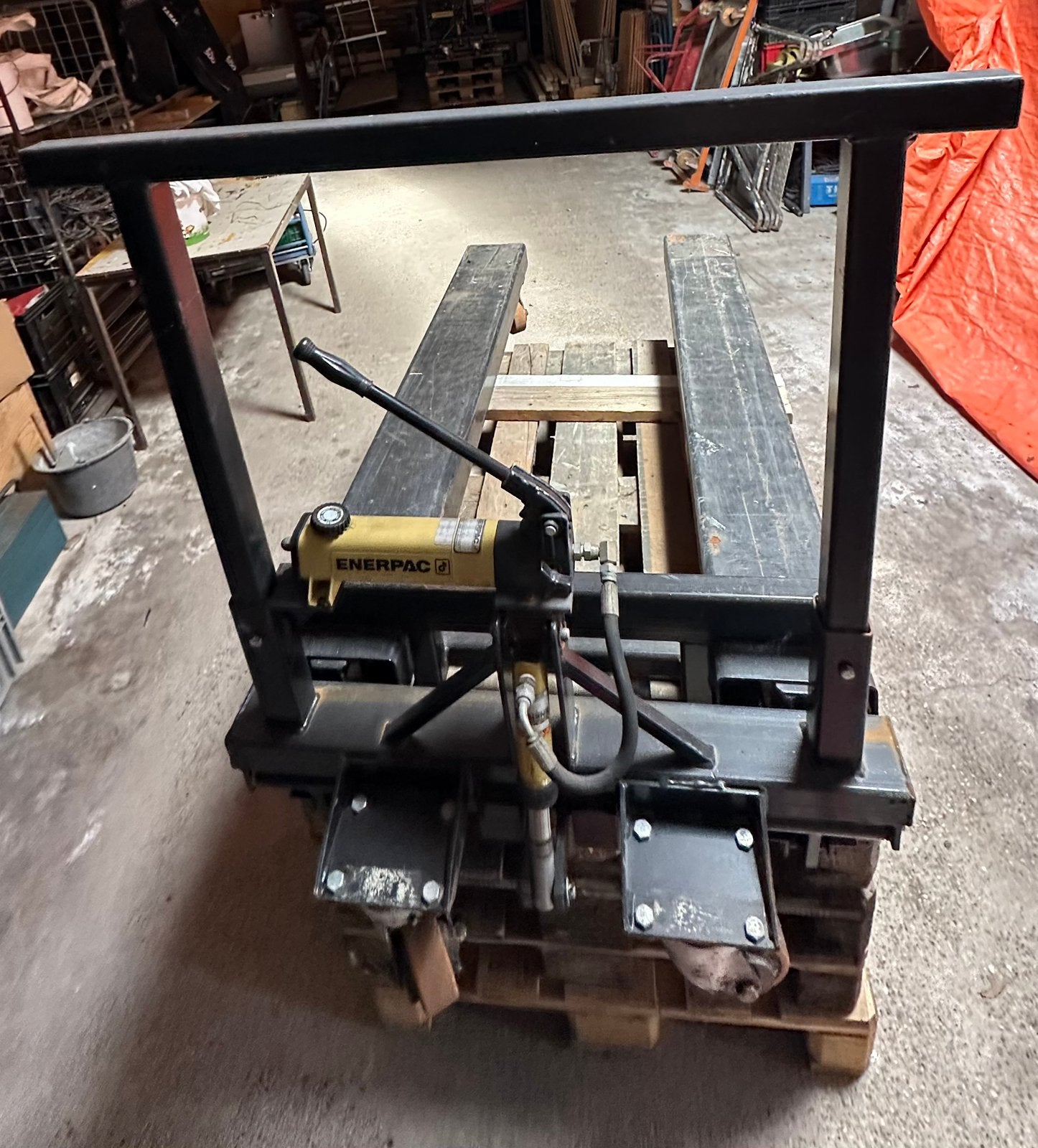 Enerpac pompwagen!, Doe-het-zelf en Verbouw, Gereedschap | Overige machines, Ophalen, Gebruikt