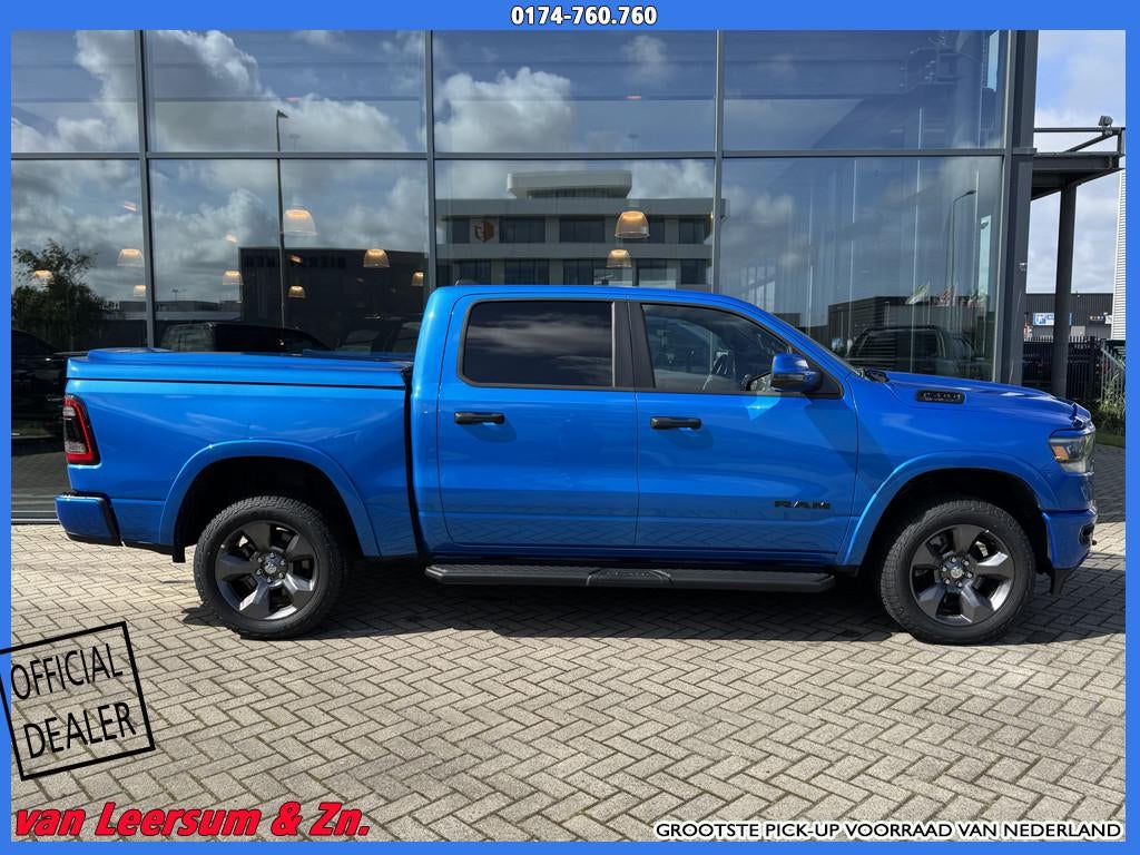 Dodge Ram 1500 V8 Built to Serve | Hydro Blue | Achteruitrij, Auto's, Dodge, Automaat, Gebruikt, 5654 cc, Blauw