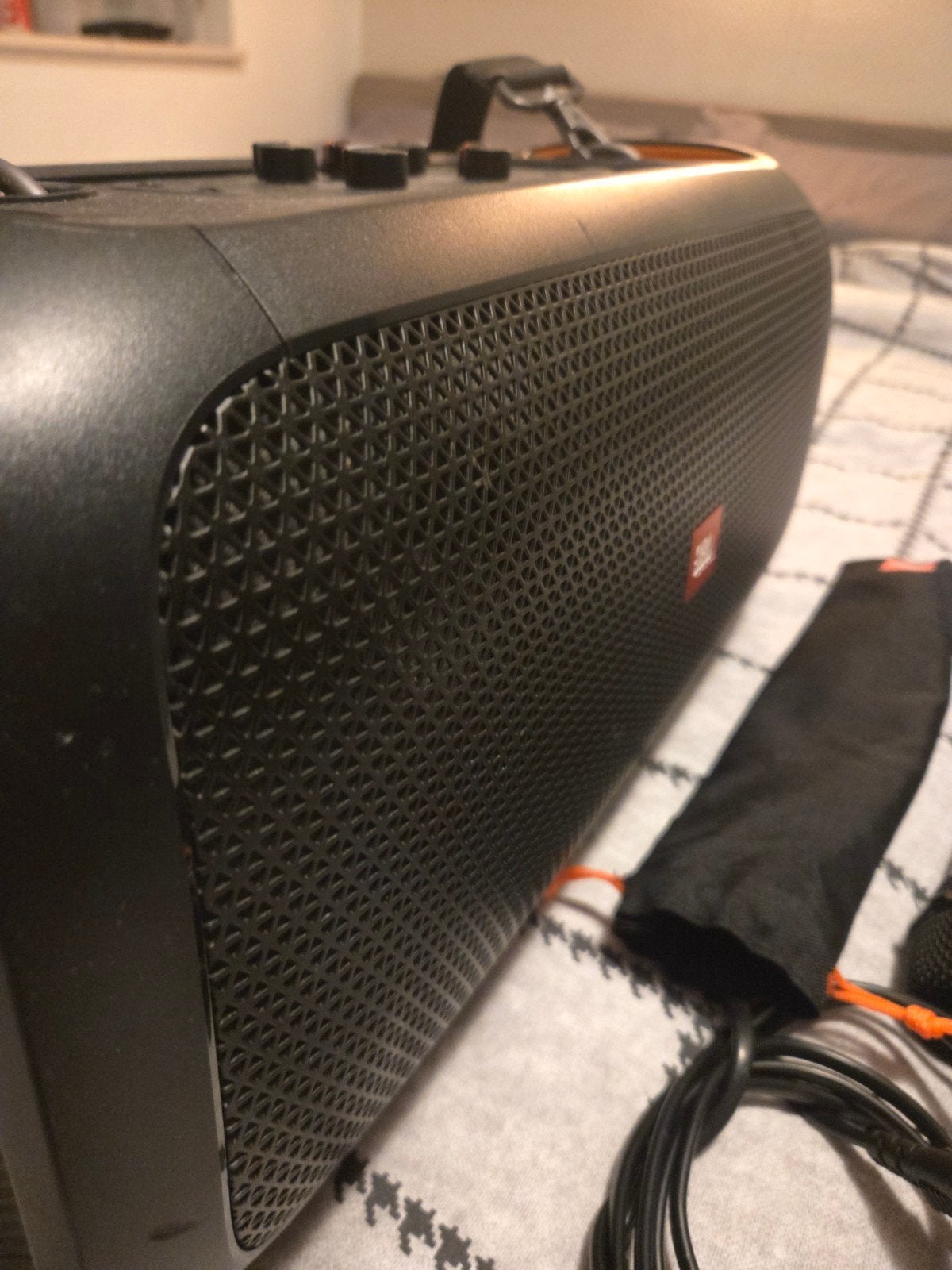 Foto 4 van JBL PartyBox On-The-Go Draagbare Party Speaker met Microfoon
