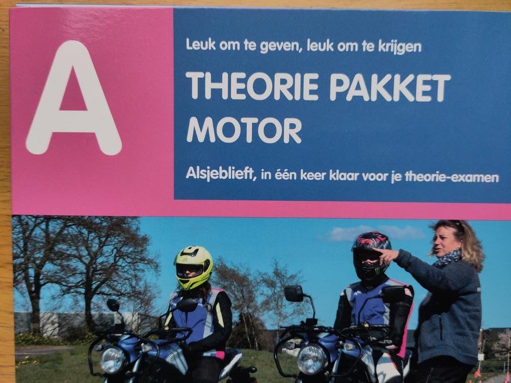 Theorie motorrijbewijs: A Verkeersregels, Ophalen of Verzenden, Zo goed als nieuw, Overige niveaus, Overige vakken