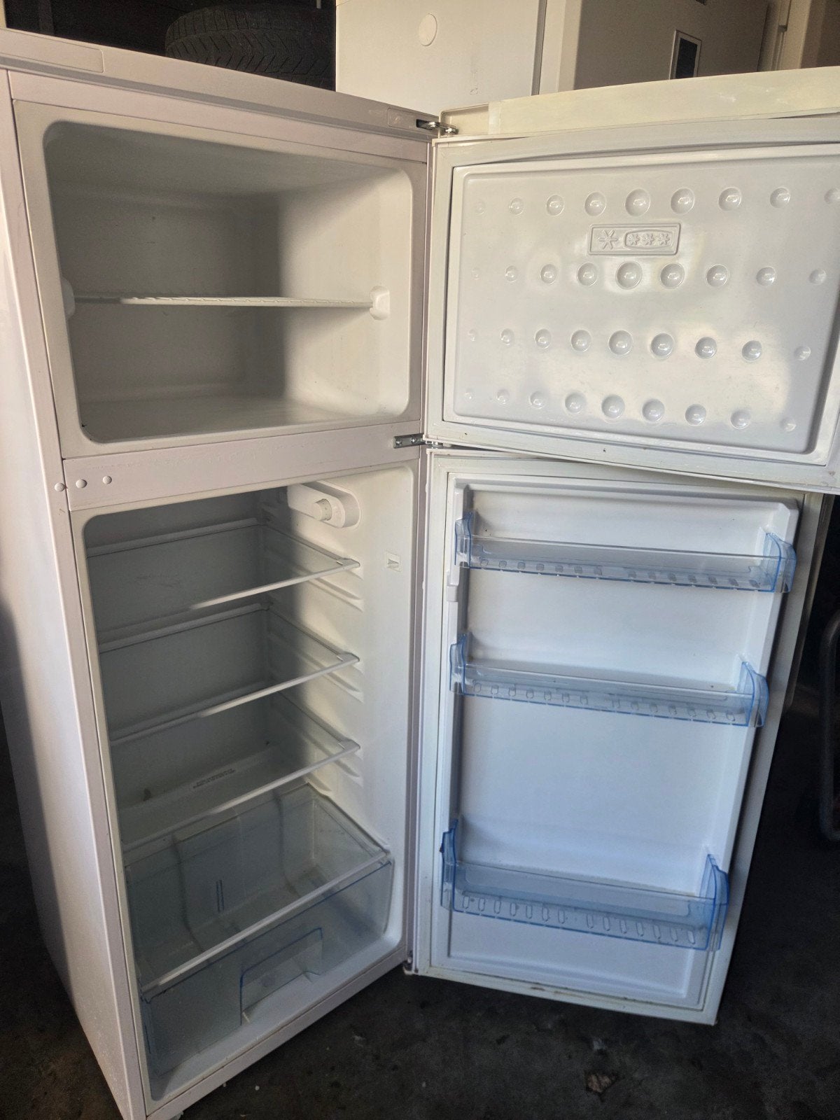 Beko Koelkast met Vriezer - Zo goed als nieuw, Ophalen, 200 liter of meer, Met aparte vriezer, Zo goed als nieuw