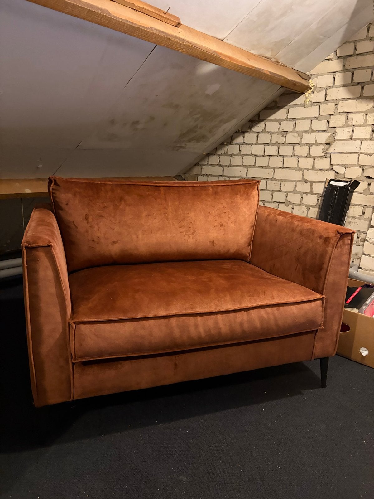 Comfortabele fluwelen fauteuil - roestbruin, Huis en Inrichting, Ophalen, 75 tot 100 cm, Zo goed als nieuw, 100 tot 125 cm