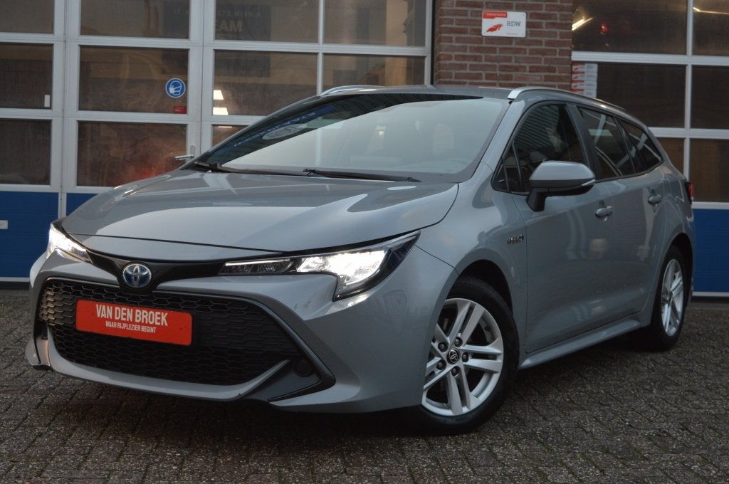 Toyota Corolla Touring Sports 1.8 | HYBRID - CAMERA - LED, Automaat, 4 cilinders, Corolla, 30 km/l