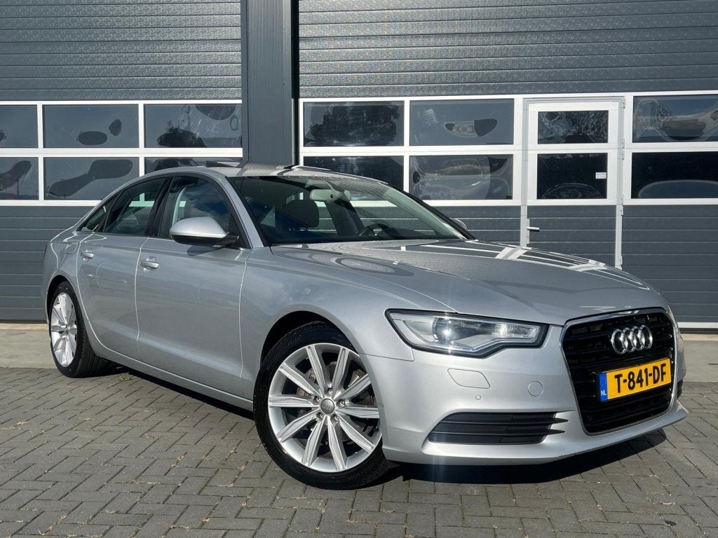 Audi A6 Limousine Nieuw Staat 2.8 FSI (bj 2014, automaat), Auto's, Gebruikt, 2773 cc, Bedrijf, 204 pk