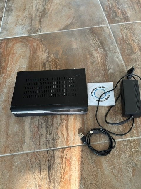 Dreambox DM800HDSE + schotelantennes 4x twin LNB, Audio, Tv en Foto, Schotelantennes, Ophalen, Gebruikt, (Schotel)antenne, Dreambox