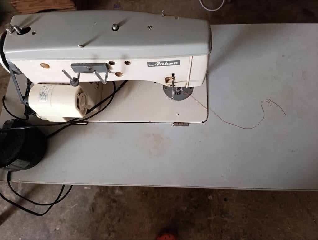 Anker universa zigzag naaimachine., Ophalen of Verzenden, Gebruikt, Naaimachine, Overige merken
