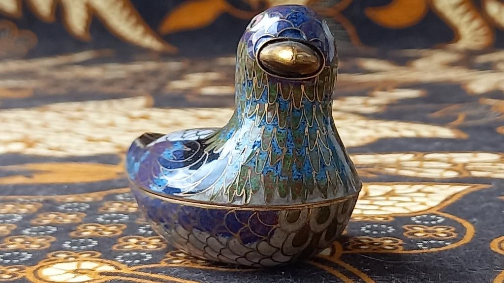 Mooi oud Chinees cloisonne bakje als een eend 7 cm., Antiek en Kunst, Ophalen of Verzenden