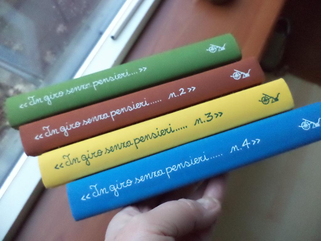 In giro ..Toscana appartata, 4x Italiaans reis- en kookboek, Boeken, Ophalen of Verzenden, Zo goed als nieuw, Italië