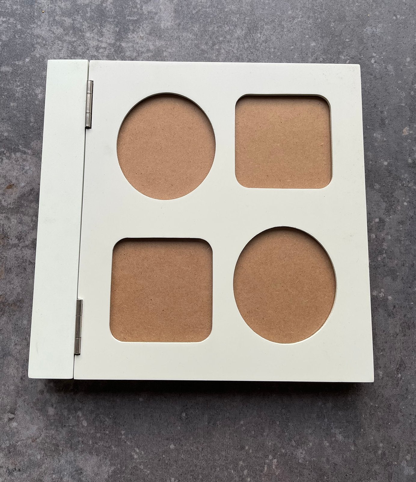 Houten fotolijst en fotoalbum ineen plek voor 60 foto’s, Audio, Tv en Foto, Fotografie | Fotolijsten, Ophalen of Verzenden, Zo goed als nieuw