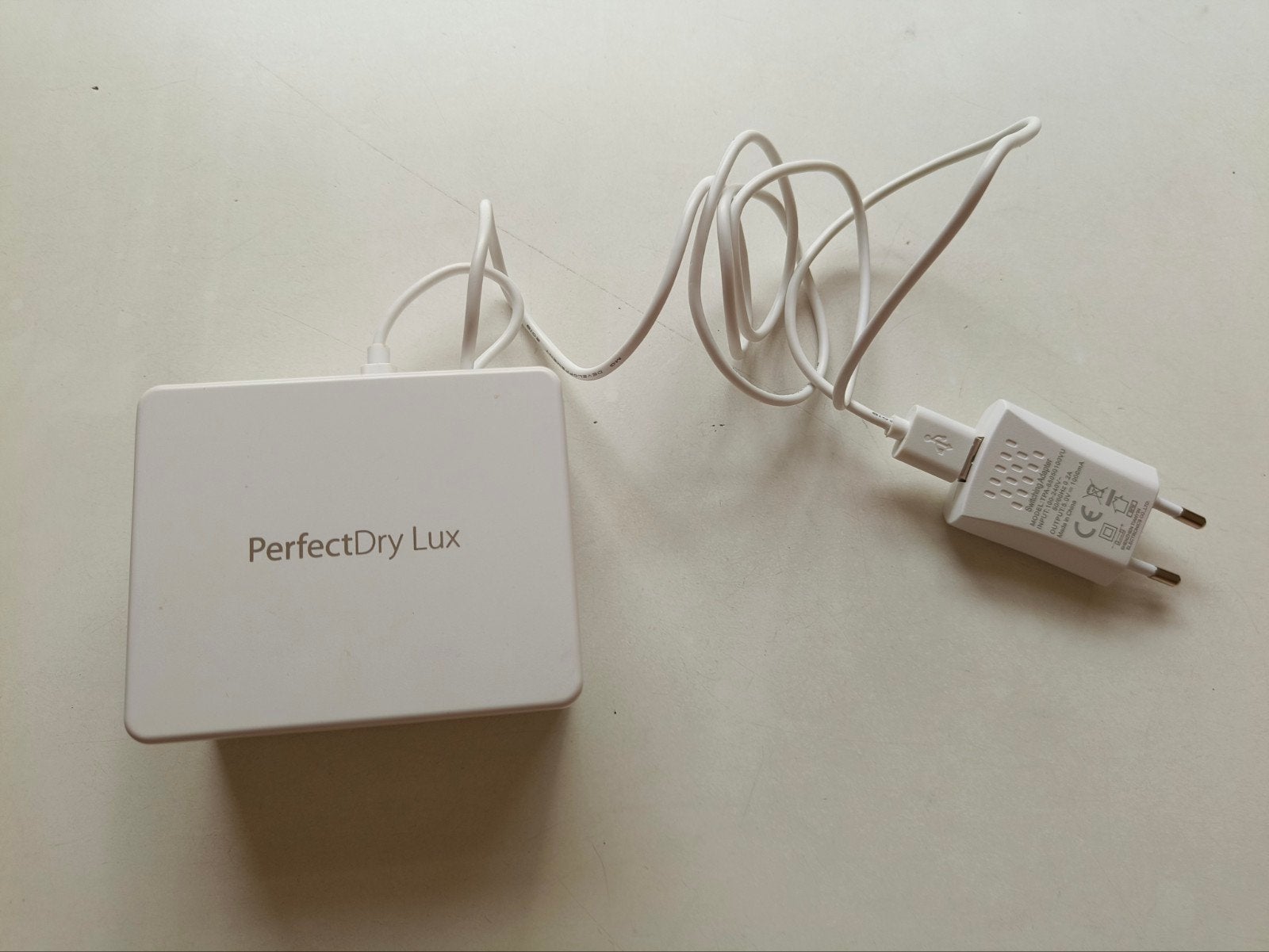 PerfectDry Lux Hoortoestel Droogbox met USB-oplader, Ophalen of Verzenden, Zo goed als nieuw