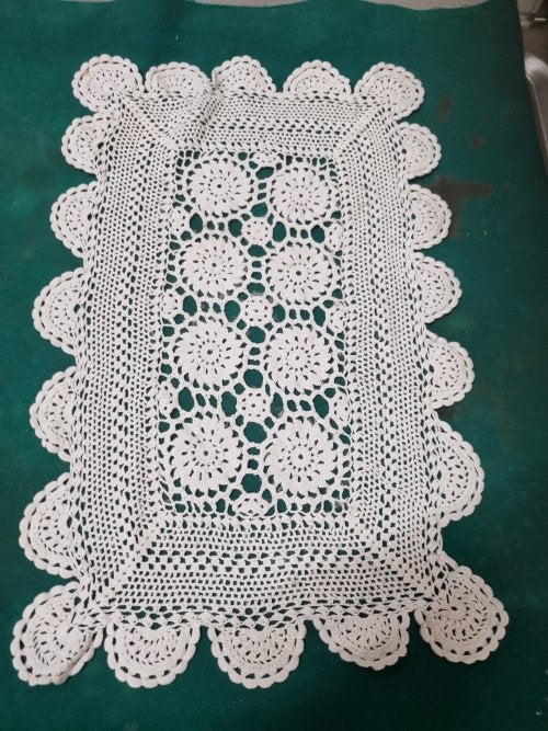 tafelloper gehaakt 44x30cm, Huis en Inrichting, Tafelkleden, Ophalen of Verzenden, 'T Olde Gre-j, Info@toldegrej.nl, Endepoelstraat 20f Didam