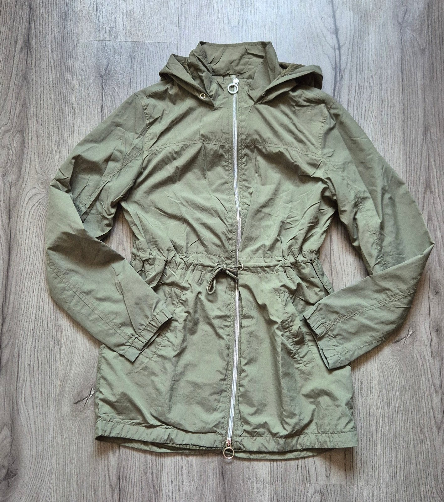 Groene tussenjas maat 158 met capuchon, Kinderen en Baby's, Kinderkleding | Maat 158, Gebruikt, C&A, Meisje, Ophalen of Verzenden