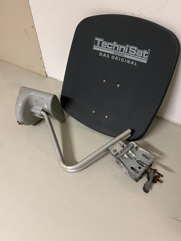 Te Koop, Ophalen, Zo goed als nieuw, (Schotel)antenne, Overige merken