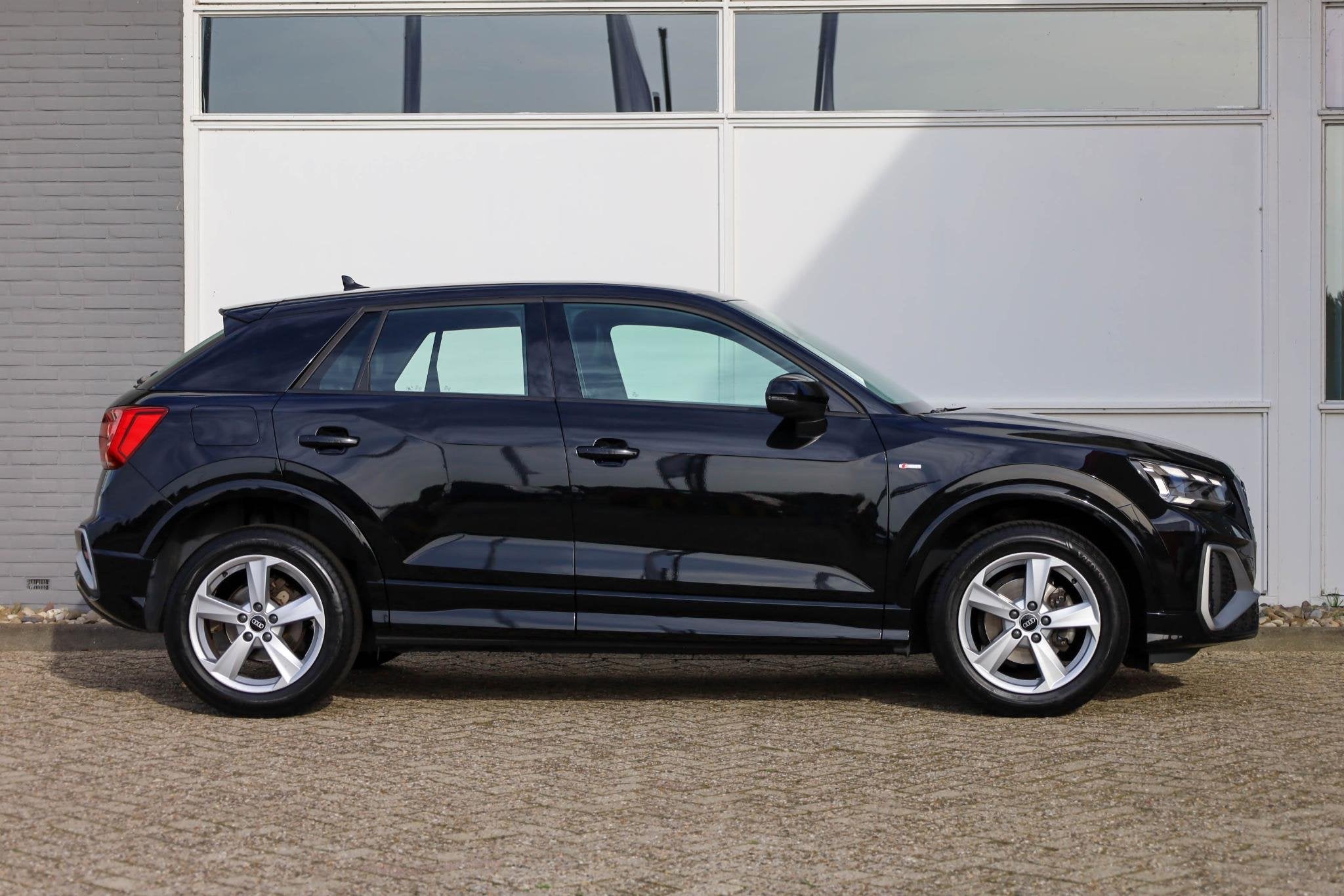 Audi Q2 30 TFSI 110pk S Edition | S Line | DAB+ | Cruise Con, Auto's, Voorwielaandrijving, 12 maanden, Gebruikt, Leder en Stof
