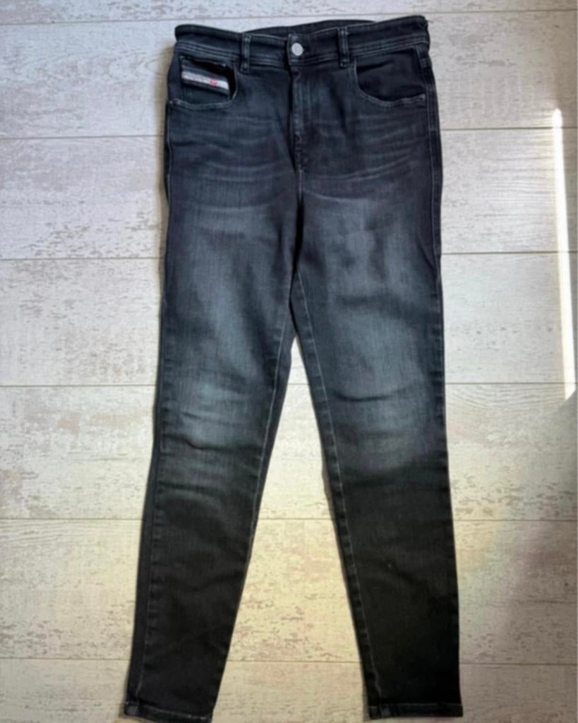 Diesel jeans 1984 5 pocket w29, Ophalen of Verzenden, Zo goed als nieuw, Grijs, W28 - W29 (confectie 36)