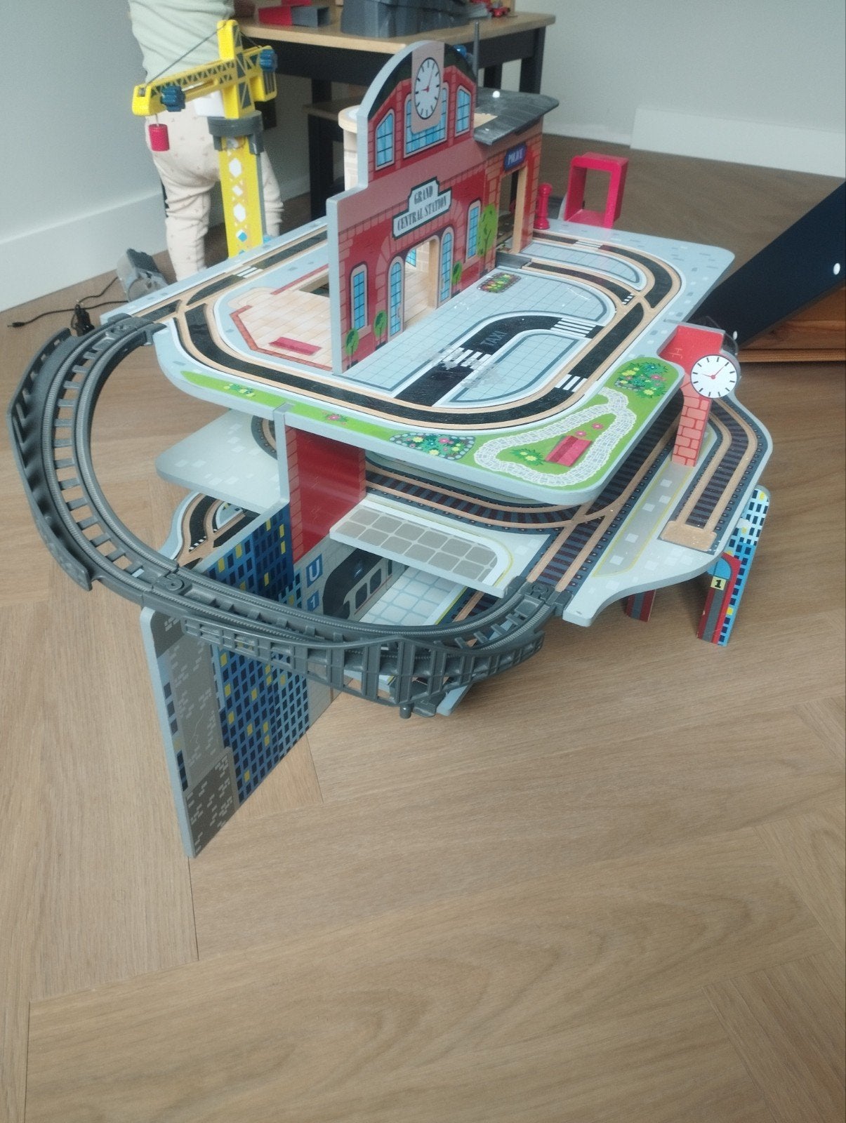 Houten treinbaan garage, Kinderen en Baby's, Speelgoed | Thomas de Trein, Gebruikt, Ophalen of Verzenden