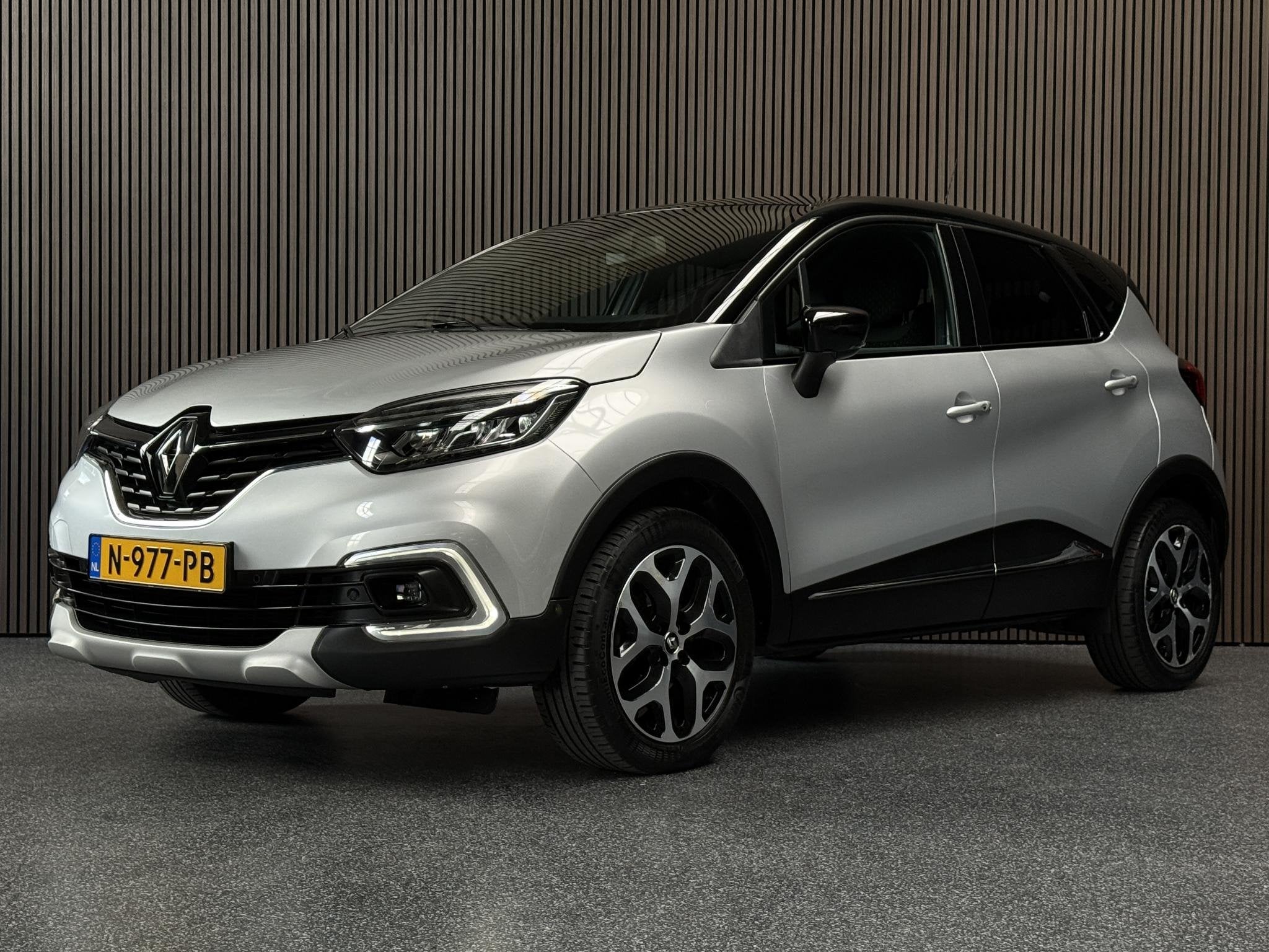 Renault Captur 1.2 TCe Intens | Automaat | Camera | Trekhaak, Stof, Gebruikt, Euro 6, 4 cilinders