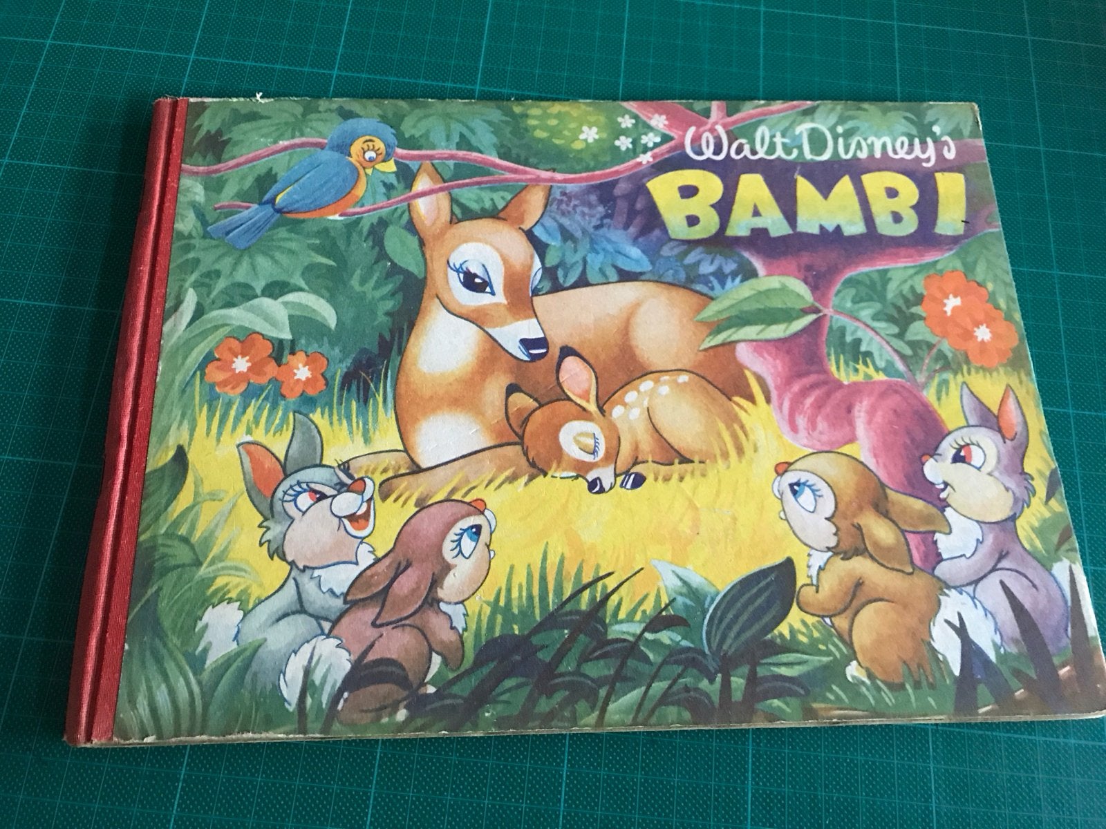 Vintage Margriet Bambi boek jaren '50 - Compleet, Ophalen of Verzenden, Gelezen