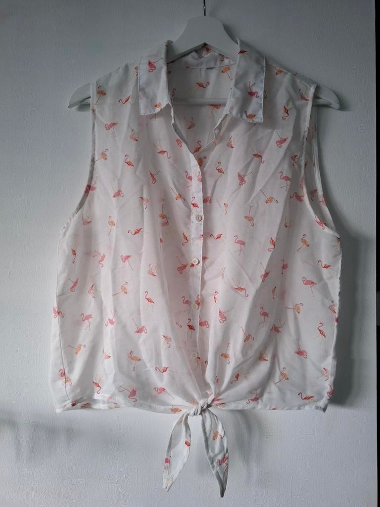 Witte mouwloze blouse met flamingo print en knoop, Maat 38/40 (M), Wit, Ophalen of Verzenden, Zonder mouw