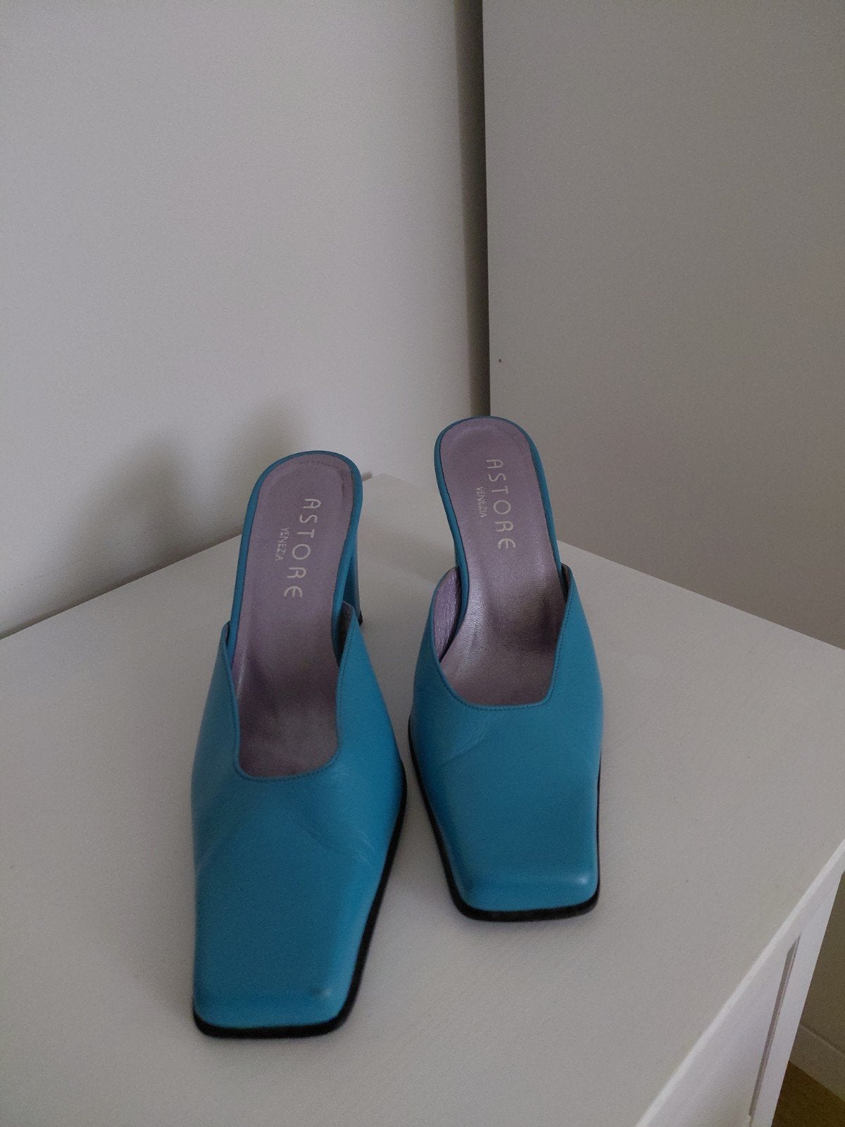Astore Venezia turquoise muiltjes met hak maat 38, Overige kleuren, Zo goed als nieuw, Astore Venezia, Sandalen of Muiltjes