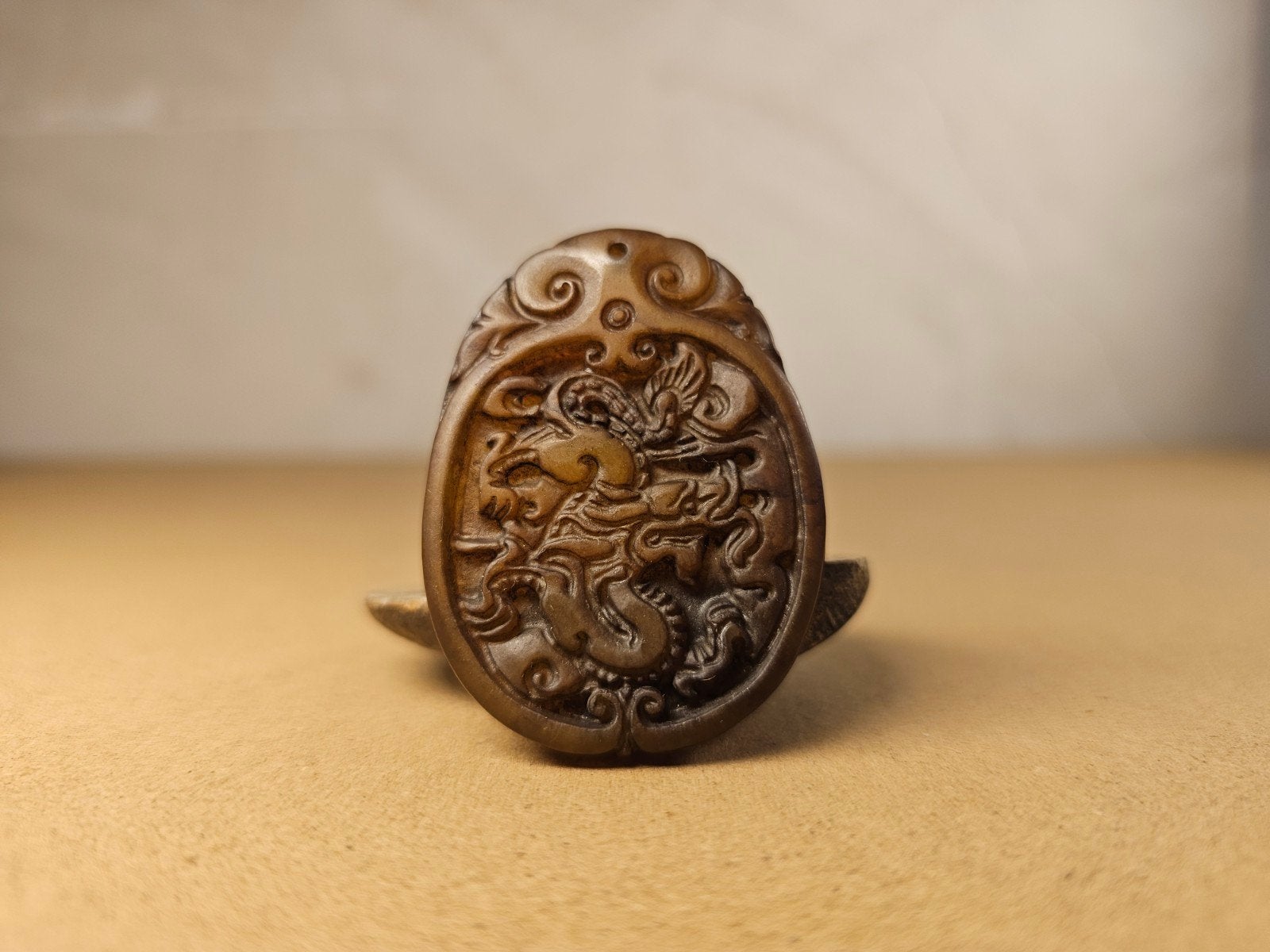 Antieke Chinese Jade Draak Hanger - Gedetailleerd Snijwerk, Ophalen of Verzenden