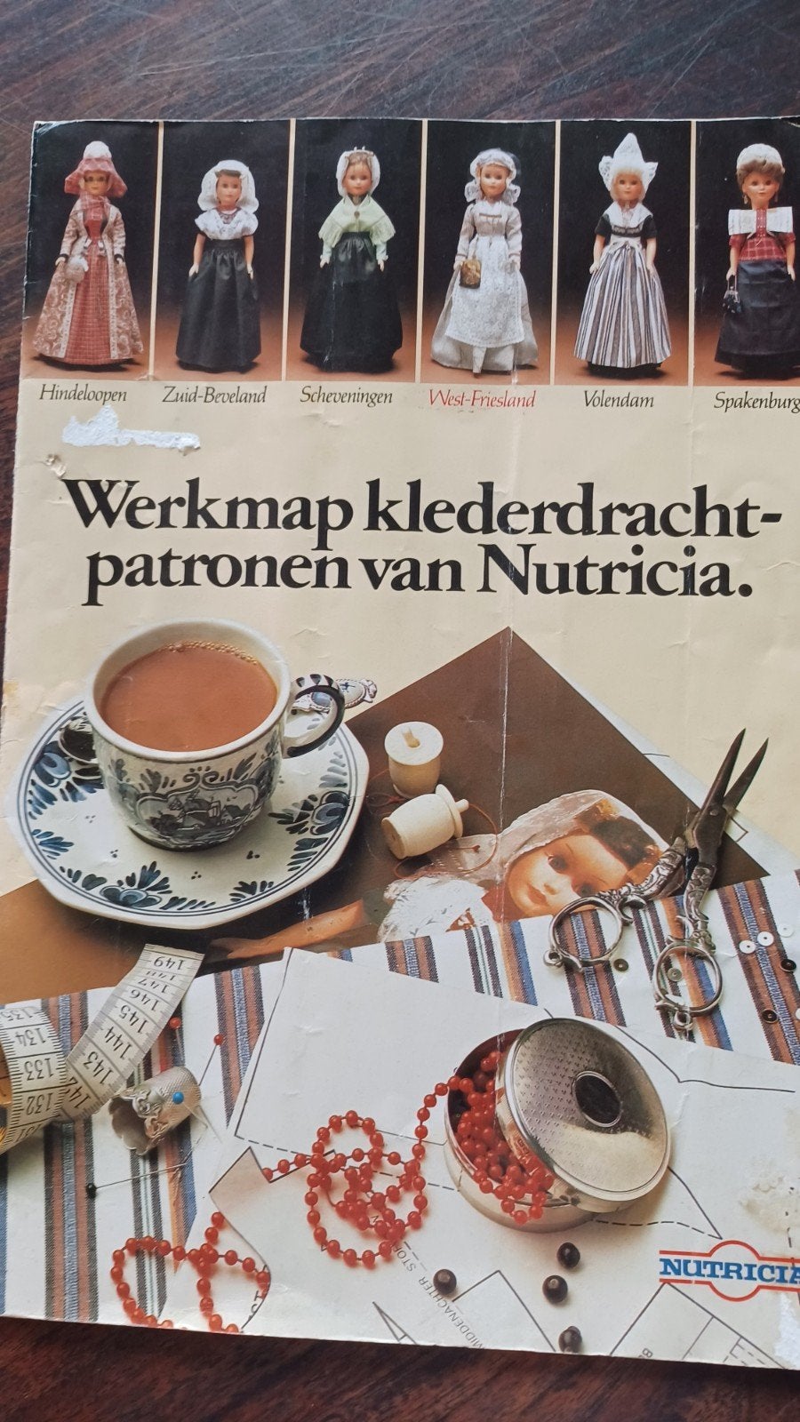 Klederdracht patronen,  pop, West Friesland, Ophalen of Verzenden, Zo goed als nieuw, Overige merken