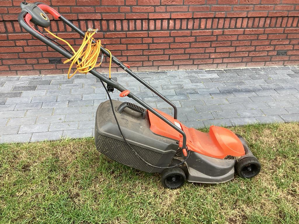 Flymo Easimo Elektrische Grasmaaier - Gebruikt, Tuin en Terras, Grasmaaiers, Cirkelmaaier, Gebruikt, Elektrische grasmaaier, Ophalen of Verzenden