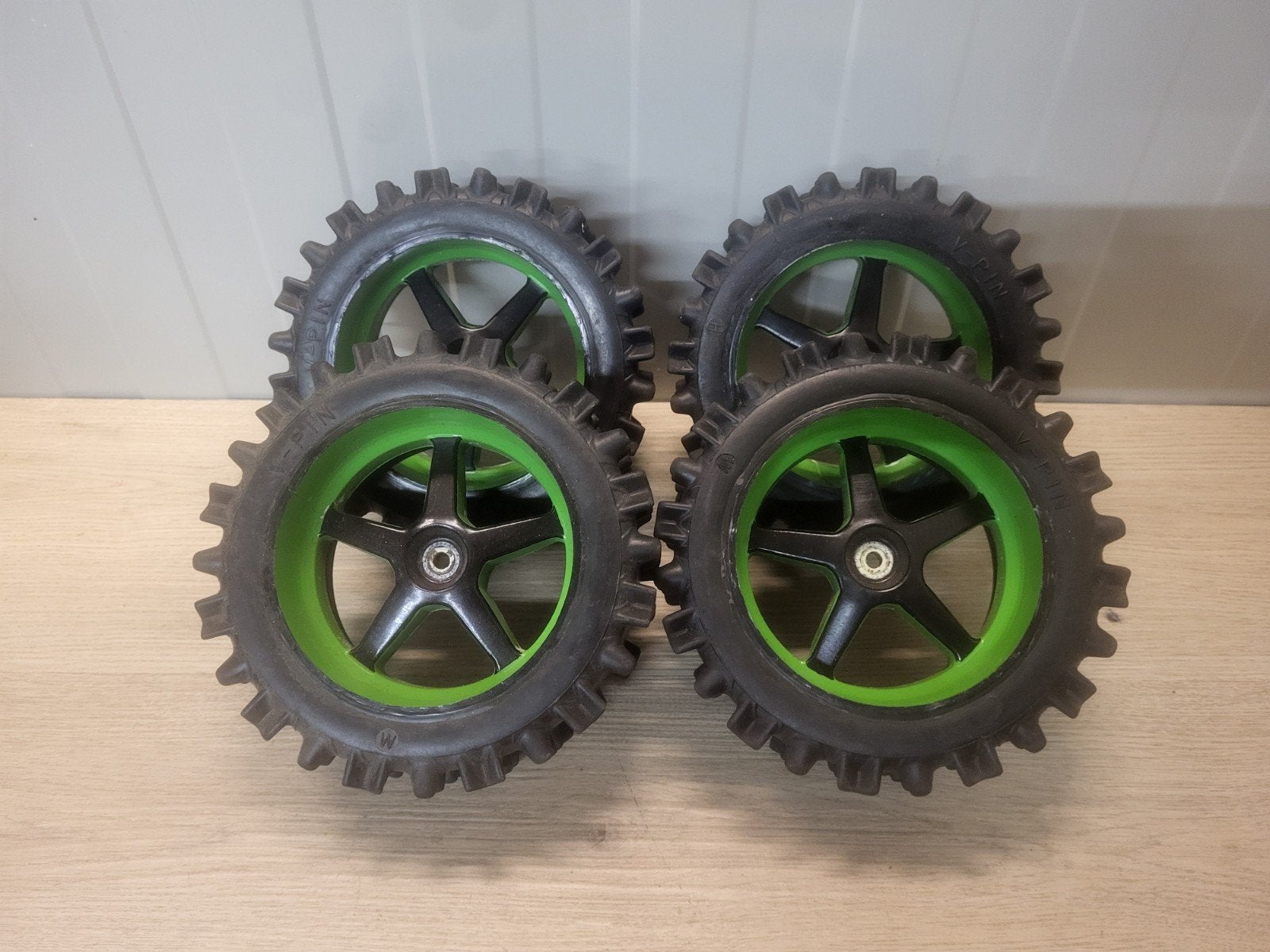 fg wielen, Hobby en Vrije tijd, Benzine, Ophalen of Verzenden, Zo goed als nieuw, Onderdeel