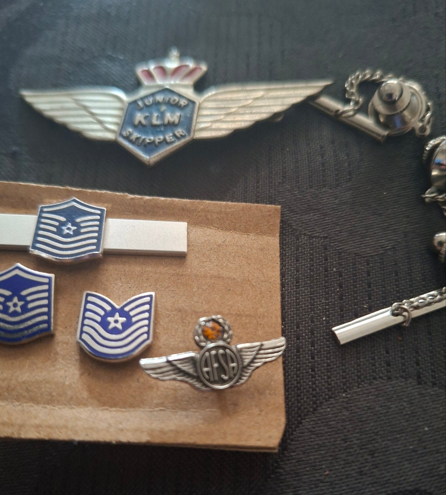 Speldje/pins/dasspeld KLM en USAF, Verzenden, Gebruikt, Overige onderwerpen