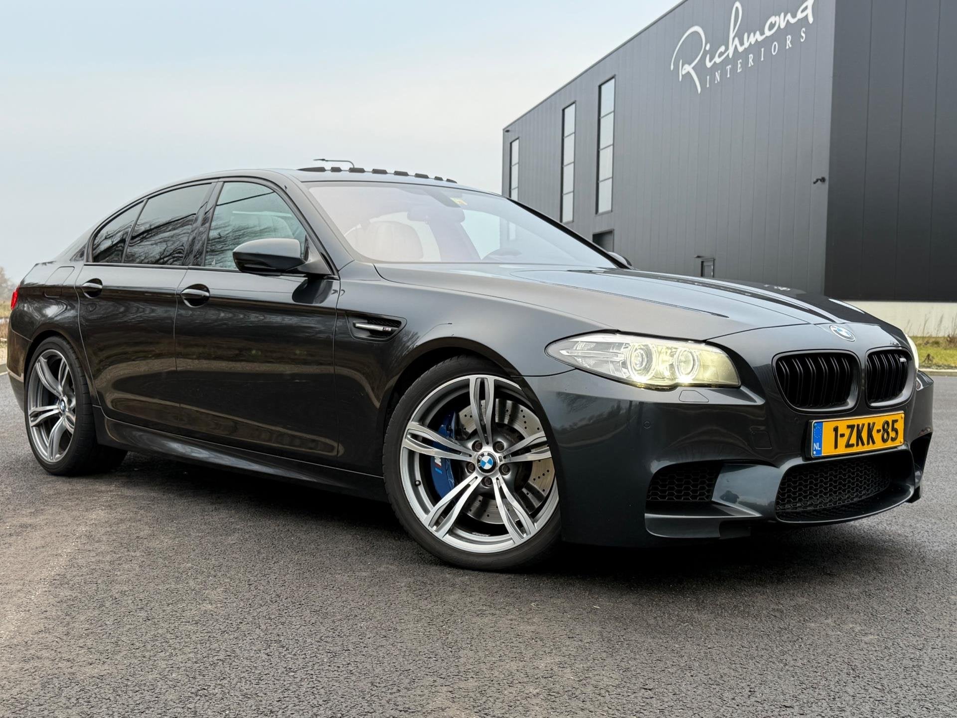 BMW 5-serie M5 Competition / Akrapovic / Alcantara / Bomvol!, Automaat, Euro 5, Achterwielaandrijving, Gebruikt
