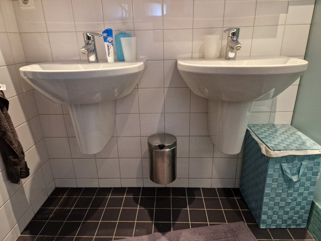 Twee design wastafels met halve zuilen, merk Vitra, Ophalen, Gebruikt, Steen, Wastafel