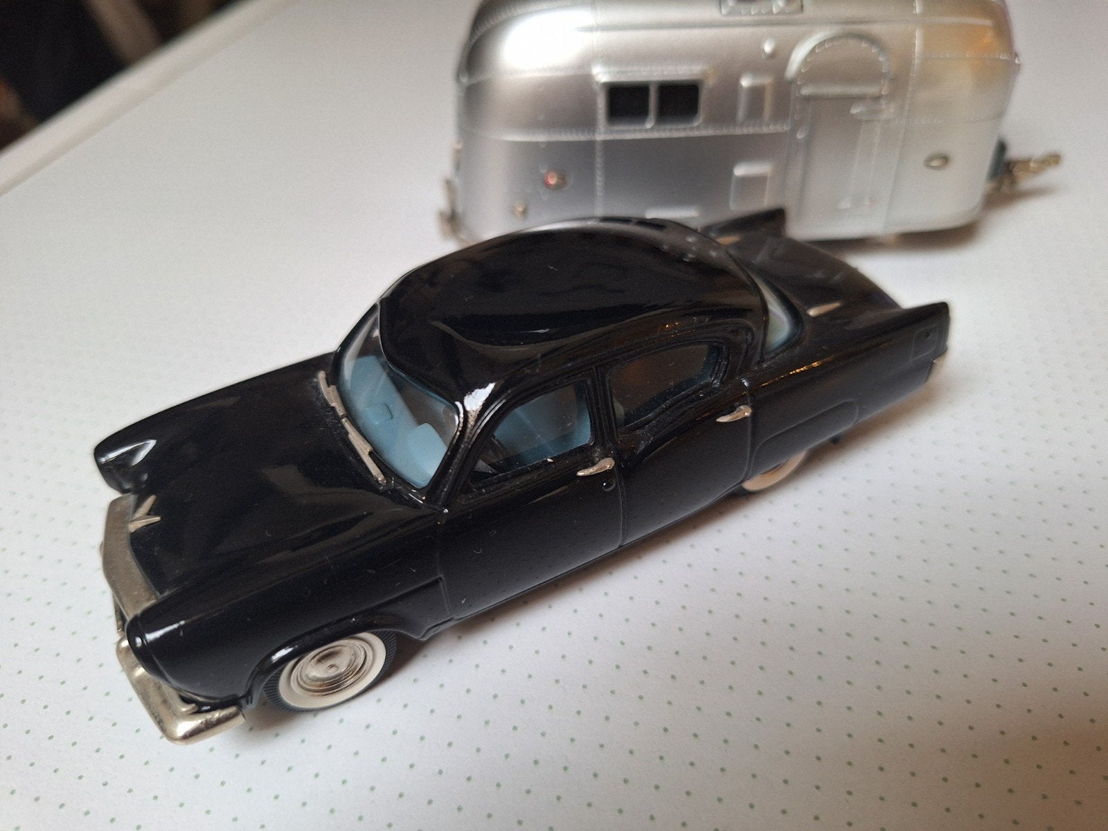 Volvo philip 1/43 robeddie, Hobby en Vrije tijd, Modelauto's | 1:43, Ophalen of Verzenden, Auto, Overige merken